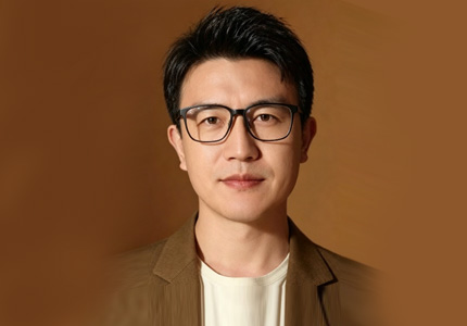 李强